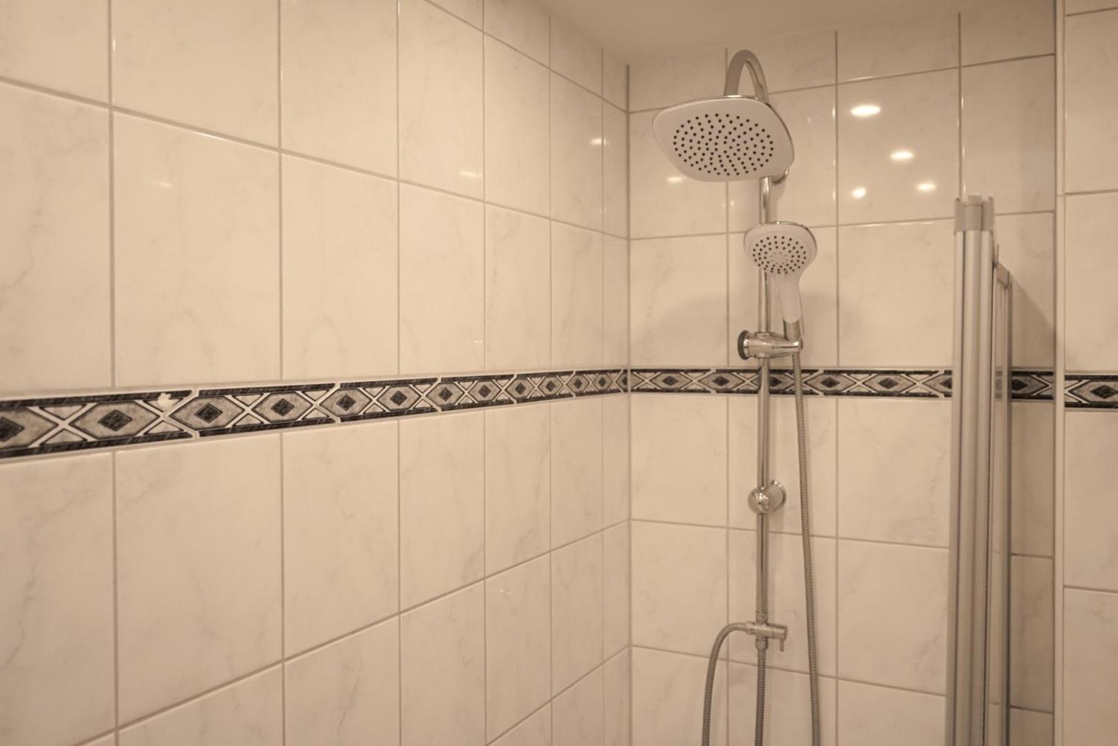 Moeblierte 3-Zimmer-Wohnung Nahe Duesseldorf In Duisburg-Sued Dış mekan fotoğraf